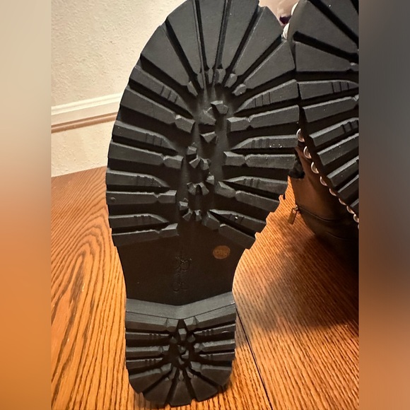 Jessica Simpson black boots with pearls - Picture 6 of 9